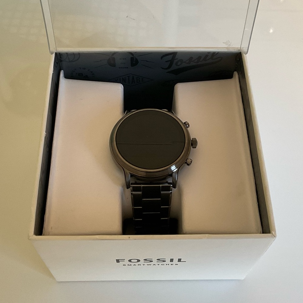 Fossil Men’s Gen 5 Smartwatch The Carlyle HR Smoke Stainless Steel